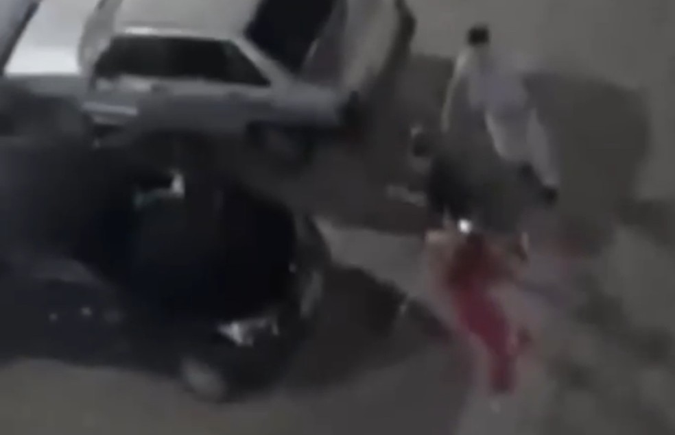 Mulher é agredida com tapa no rosto em condomínio de Natal — Foto: Reprodução