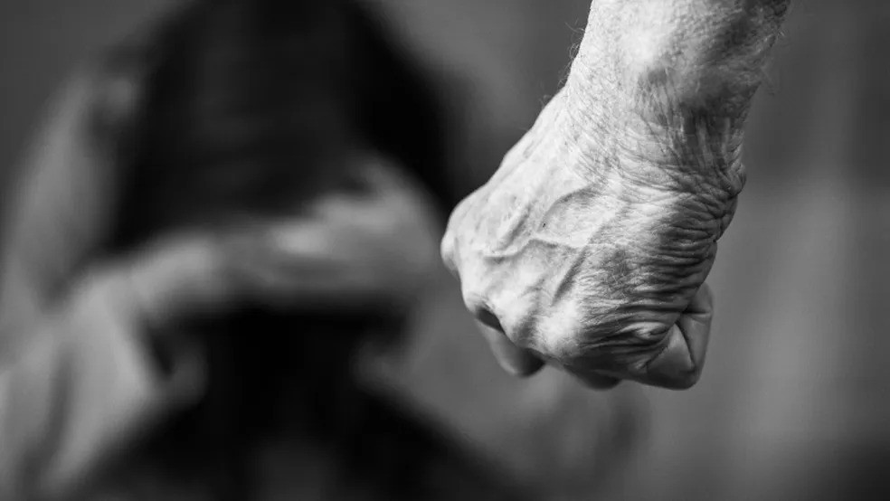 Crimes contra mulheres: ameaça, violência psicológica, perseguição, assédio, importunação e tentativa de feminicídio crescem na PB — Foto: Getty Imagens