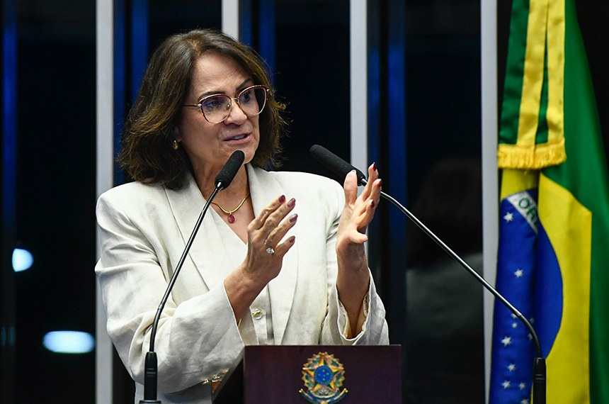 À tribuna, senadora Damares Alves (Republicanos-DF) - em discurso.