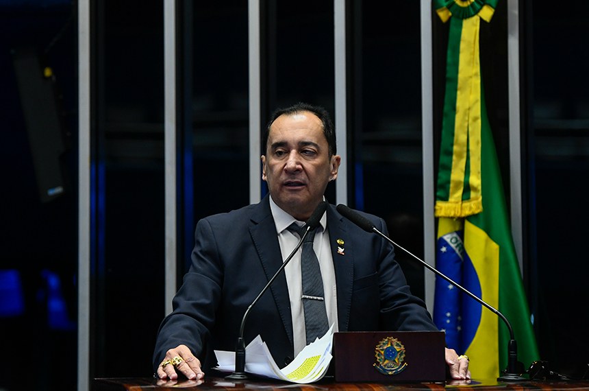 Em discurso, à tribuna, senador Jorge Kajuru (PSB-GO).