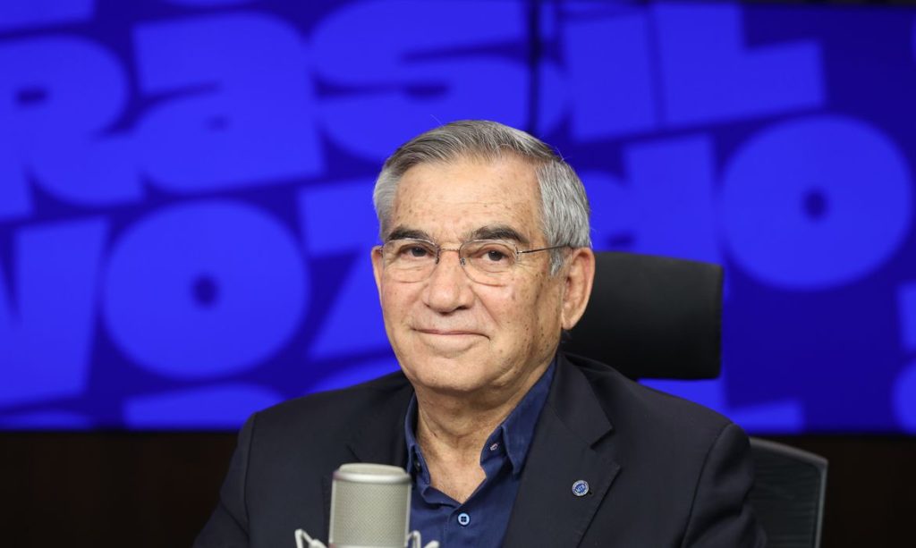 Brasília (DF) 11/08/2025 - Gilberto Carvalho, secretário nacional de Economia Popular e Solidária do MTE, participa do programa A Voz do Brasil. Foto: Valter Campanato/Agência Brasil