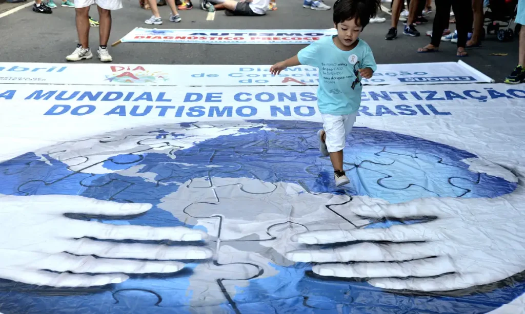 Rio de Janeiro - 8ª Caminhada do Dia Mundial da Conscientização do Autismo, ma zona sul da cidade (Tânia Rêgo/Agência Brasil)