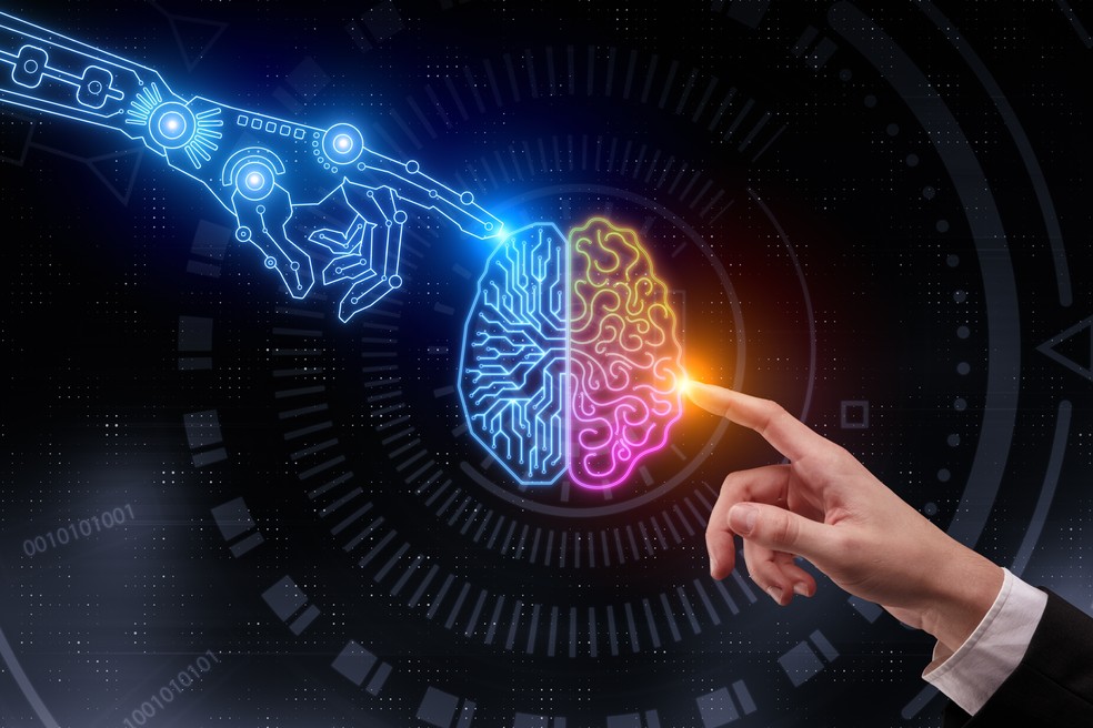 Estudantes podem treinar redação para o Enem com texto sobre impacto da inteligência artificial no mercado de trabalho — Foto: Adobe Stock