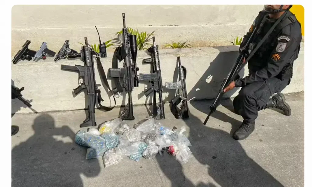 Brasília (DF), 26/09/2025 – PM O Rio de Janeiro apreendeu 500 fuzis pela Polícia Militar, desde o início do ano de 2025. O número foi registrado, após operações realizadas pelos batalhões de Irajá, Ilha do Governador e Bangu, nas zonas norte e oeste da capital fluminense. 
Foto: PM-RJ