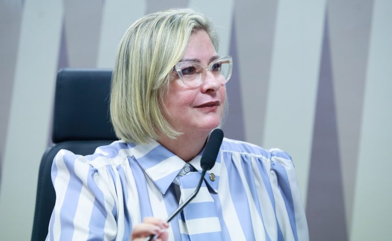 Audiência Pública - Apresentar a cartilha “10 Ações de políticas públicas para saúde mental de meninas e mulheres”. Dep. Ana Paula Leão (PP - MG)