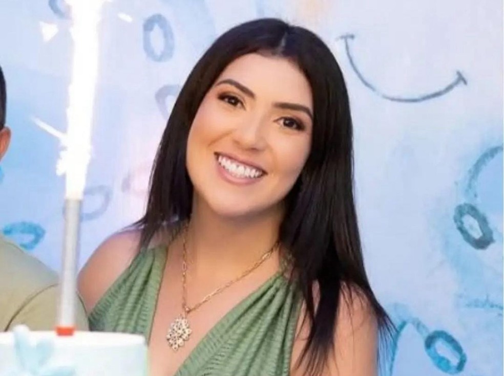 Silvanna Hermínia da Cruz, de 31 anos, morrem em acidente entre moto e caminhão do Corpo de Bombeiros — Foto: Redes sociais