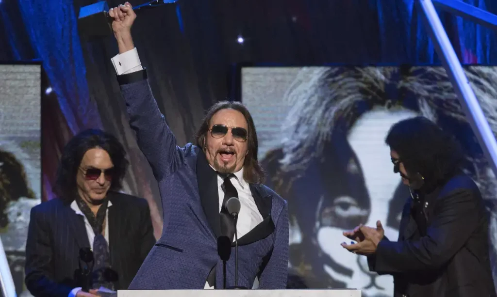 Ace Frehley em cerimônia do Rock and Roll Hall of Fame em Nova York
 10/4/2014     REUTERS/Lucas Jackson