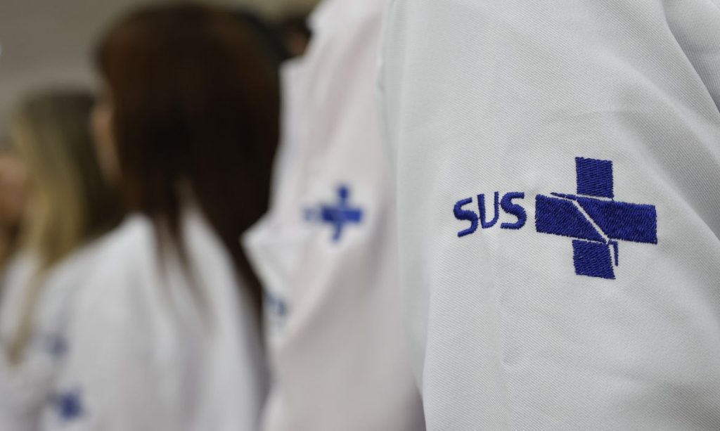 Rio de Janeiro (RJ), 24/04/2025 – Novos médicos do Programa Mais Médicos durante visita no Super Centro Carioca de Saúde, em Benfica. Foto: Fernando Frazão/Agência Brasil