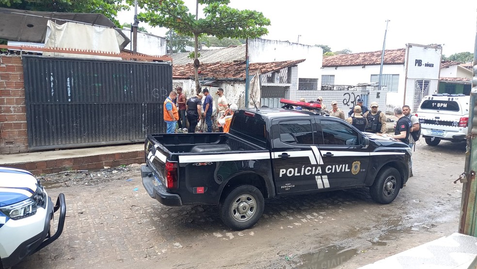 Operação da Polícia Civil investiga receptação de fios de cobre roubados em João Pessoa — Foto: Silvia Torres/TV Cabo Branco