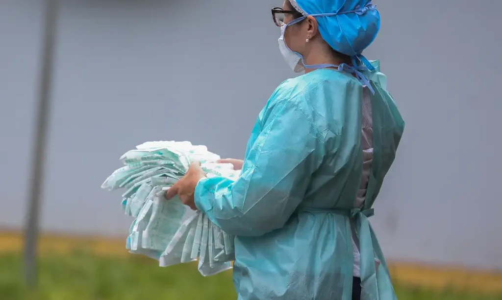 Movimentação de idosos no posto da 612 Sul para Vacinação contra Influenza