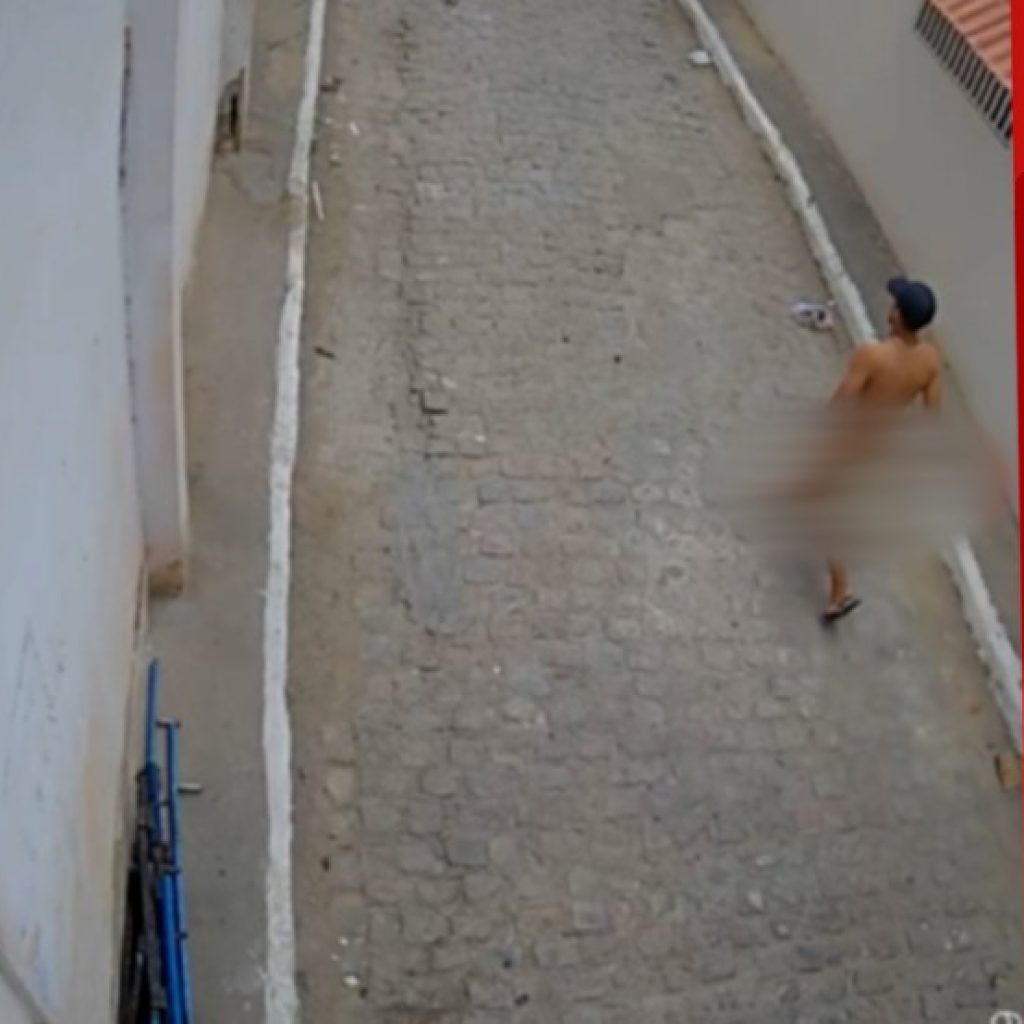 Homem é preso ao tentar fugir nu após suspeita de traficar drogas na Paraíba — Foto: Polícia Civil