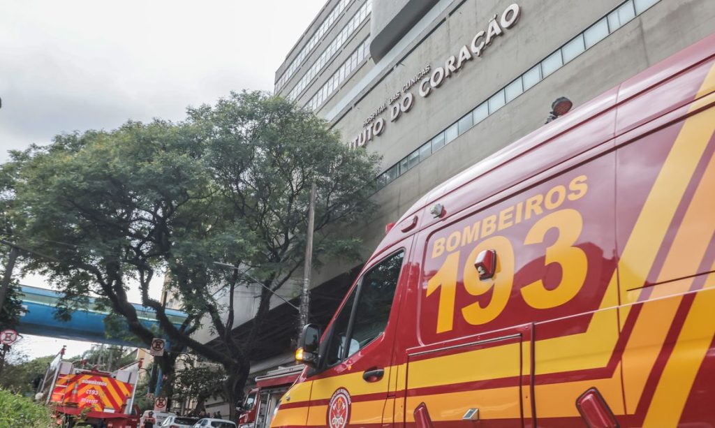 Sao Paulo (SP), 30/01/2026 - Bombeiros atendem ocorrência de incêndio no Instituto do Coração.
Foto: Paulo Pinto/Agencia Brasil