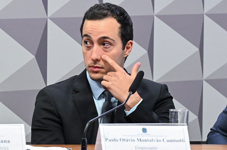 Mesa: 
empresário Paulo Otávio Montalvão Camisotti.