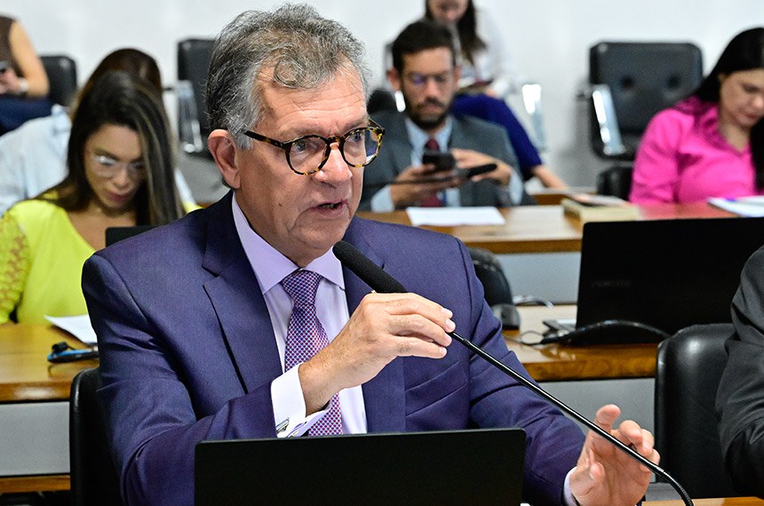 Em pronunciamento, à bancada, senador Laércio Oliveira (PP-SE).