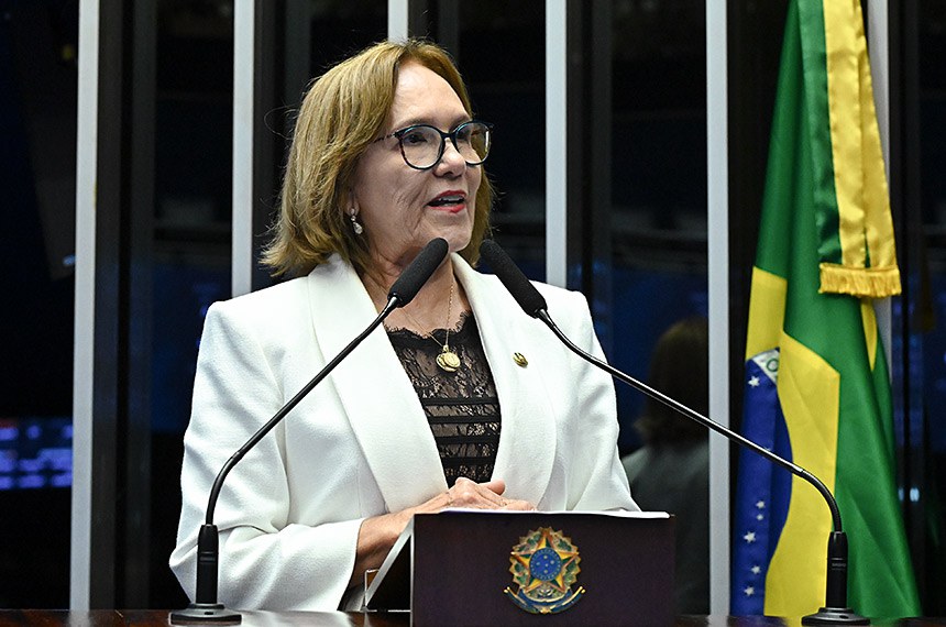 Em discurso, à tribuna, senadora Zenaide Maia (PSD-RN).