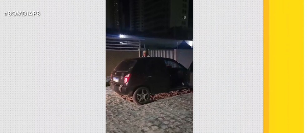 Quatro corpos são encontrados dentro de carro roubado, em João Pessoa — Foto: Reprodução/TV Cabo Branco