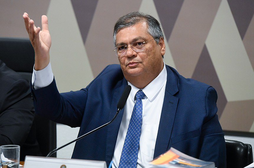 Em pronunciamento, à mesa. indicado para exercer o cargo de ministro do Supremo Tribunal Federal (STF), Flávio Dino de Castro e Costa (MSF 88/2023).