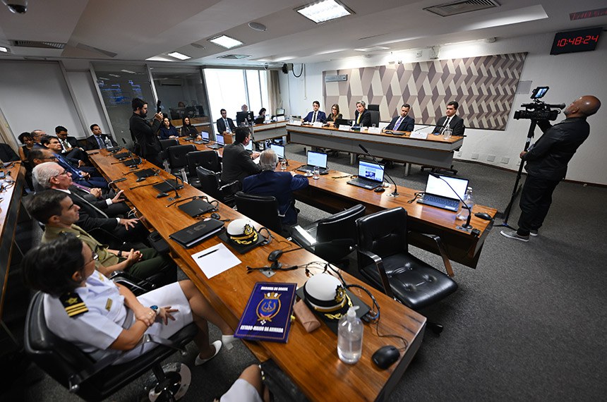 Bancada:
senador Sergio Moro (PL-PR), em pronunciamento; 
senador Jayme Campos (União-MT).