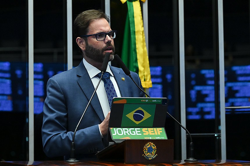 Senador Jorge Seif (PL-SC) em discurso à tribuna.