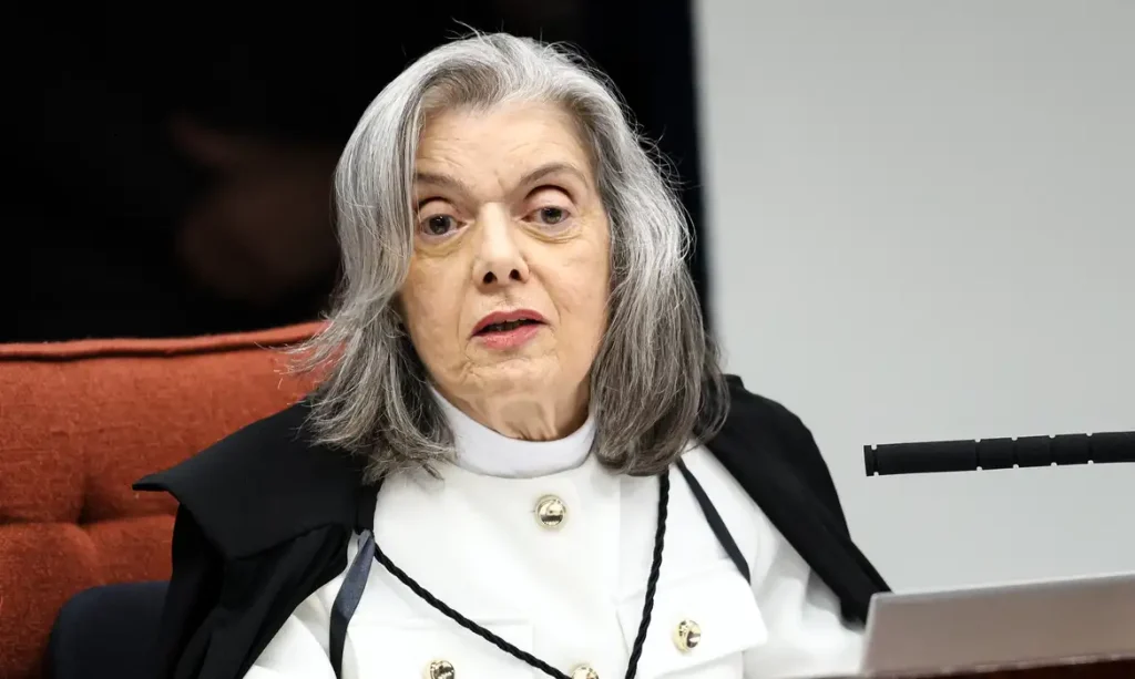 Brasília (DF), 11/09/2025 - A ministra Cármen Lúcia durante sessão na Primeira Turma do Supremo Tribunal Federal (STF), que realiza o quinto dia de julgamento dos réus do Núcleo 1 da trama golpista, formado pelo ex-presidente Jair Bolsonaro e mais sete aliados. Foto: Marcelo Camargo/Agência Brasil