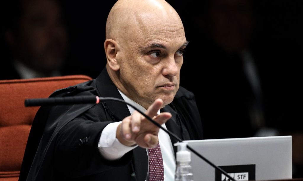 Brasília (DF), 11/09/2025 - O ministro Alexandre de Moraes durante sessão na Primeira Turma do Supremo Tribunal Federal (STF), que realiza o quinto dia de julgamento dos réus do Núcleo 1 da trama golpista, formado pelo ex-presidente Jair Bolsonaro e mais sete aliados. Foto: Marcelo Camargo/Agência Brasil