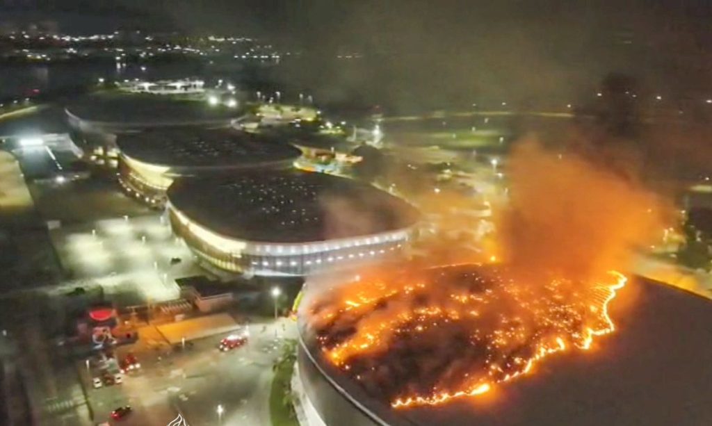 Brasília (DF),  08/04/2026 -  Incêndio atinge Velódromo do Parque Olímpico no Rio.
Frame Corpo de bombeiros-RJ