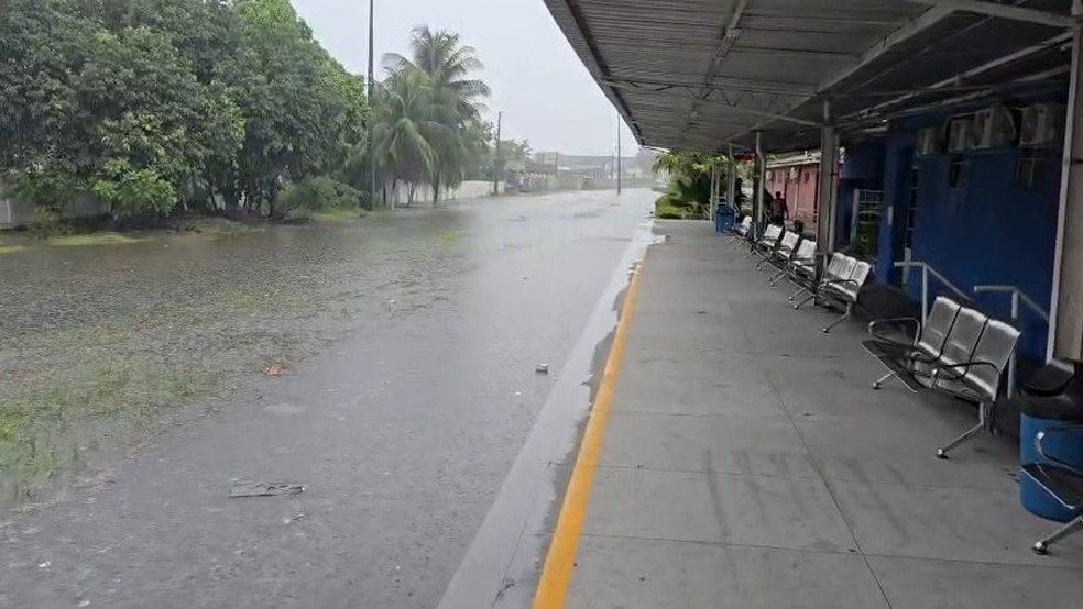 Chuvas suspendem circulação de trens em João Pessoa nesta quarta-feira (1°) — Foto: Reprodução