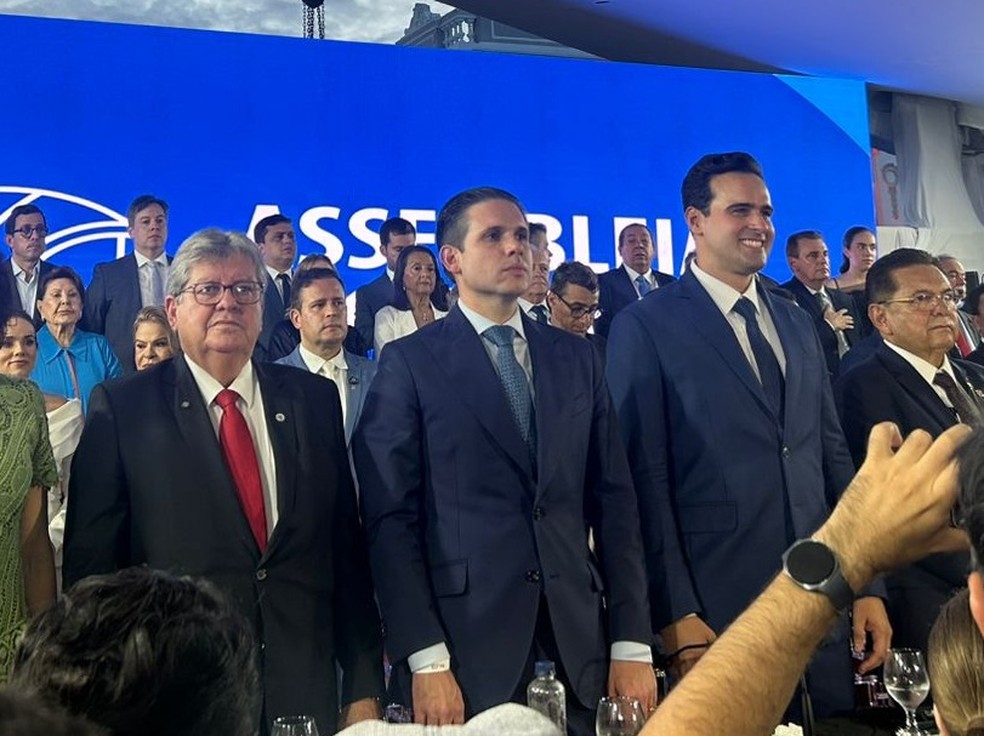 Soelnidade de renúncia de João Azevêdo e posse do novo governador da Paraíba, Lucas Ribeiro, com a presença do presidente da Câmara dos Deputados, Hugo Motta — Foto: João Paulo Medeiros/TV Cabo Branco