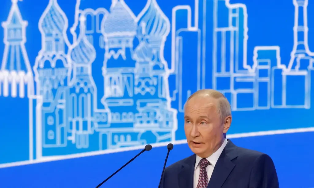 Presidente russo Vladimir Putin em Moscou
 18/3/2025   Reuters/Maxim Shemetov/Proibida reprodução