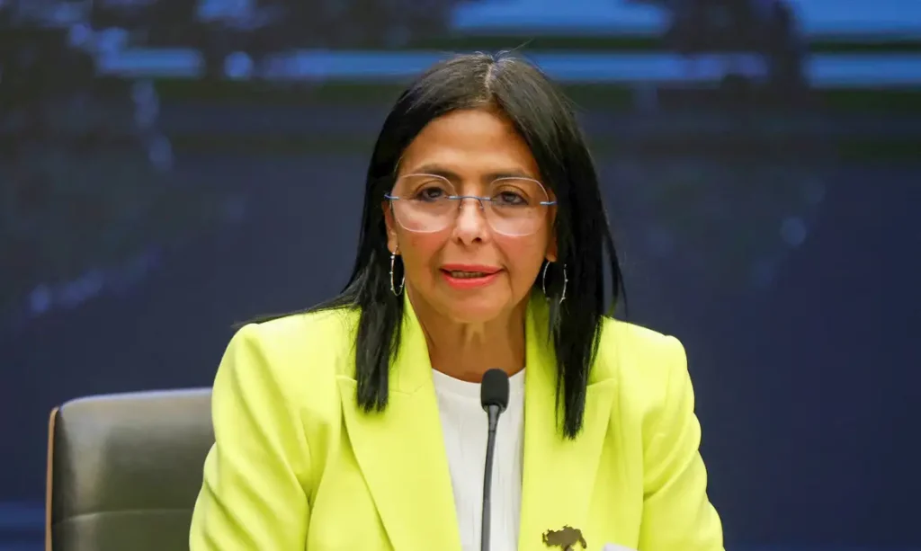 Delcy Rodríguez em Caracas
 10/3/2025   REUTERS/Leonardo Fernandez Viloria