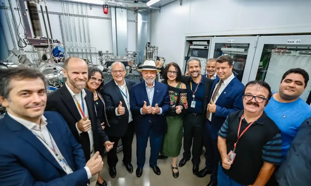 18.05.2026 - Presidente da República, Luiz Inácio Lula da Silva, durante visita às quatro novas linhas de luz do CNPEM, na Rua Giuseppe Máximo Scolfaro, nº 10.000, Polo II de Alta Tecnologia de Campinas, Campinas - SP.

Foto: Ricardo Stuckert / PR