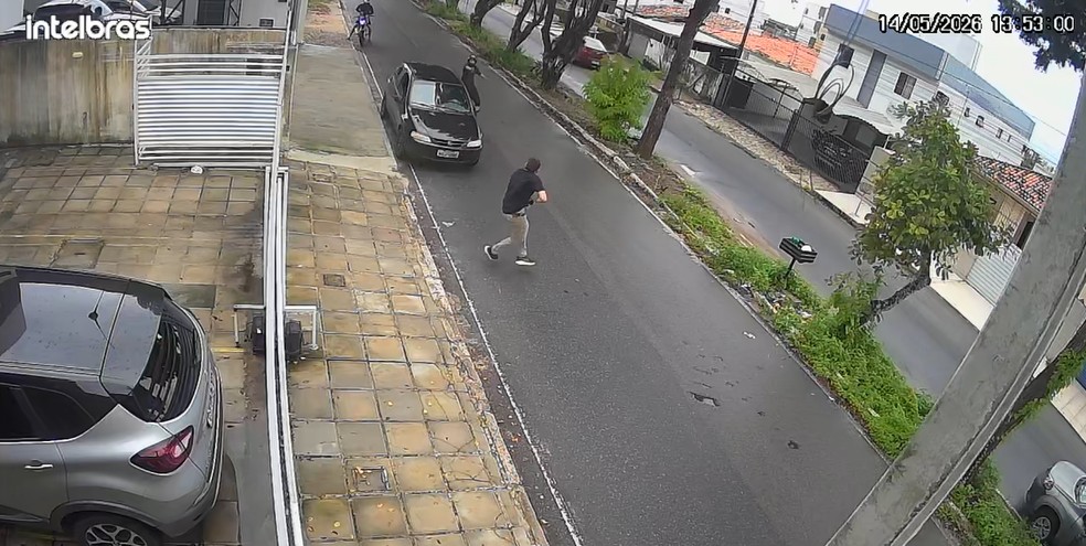 Empresário que disputou prefeitura de Bayeux, na PB, é morto a tiros em frente a loja de carros, em João Pessoa — Foto: Reprodução