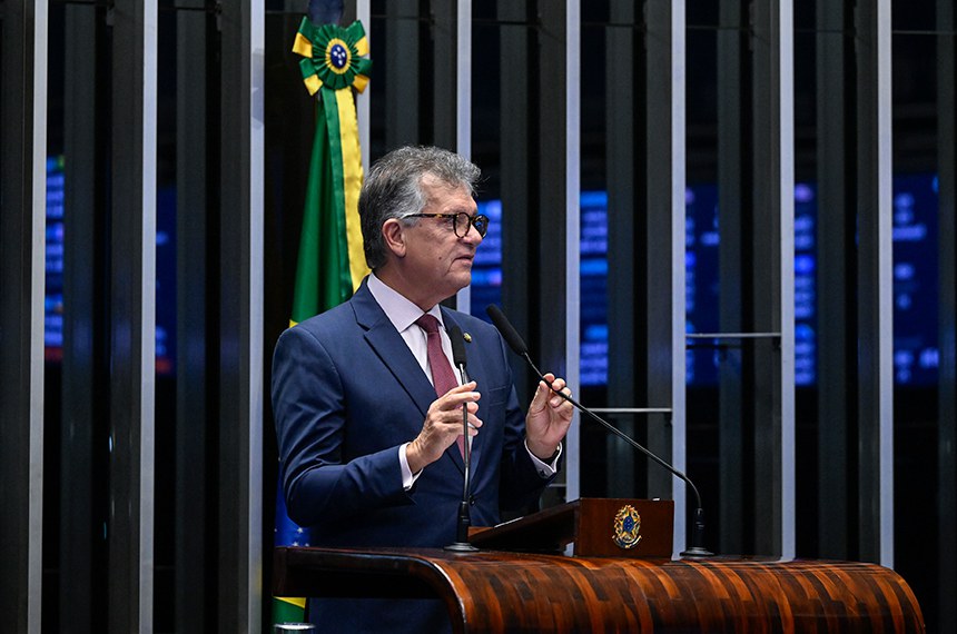 À tribuna, em discurso, senador Laércio Oliveira (PP-SE).