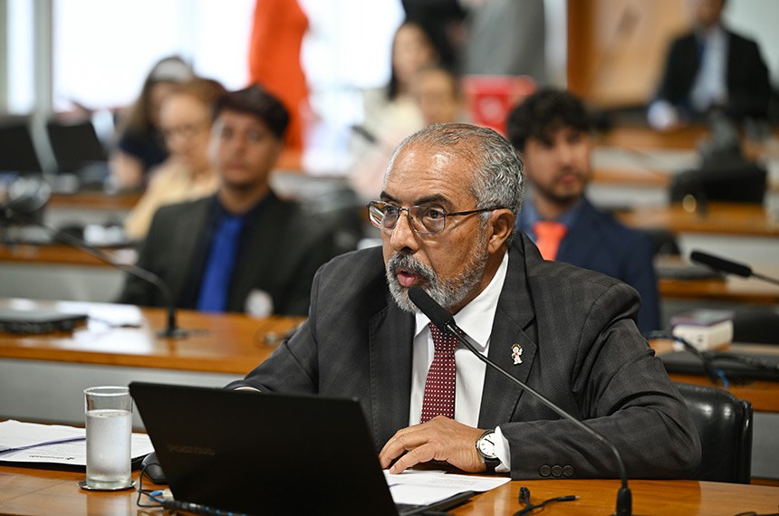 Mesa: 
presidente da CDH, senadora Damares Alves (Republicanos-DF).