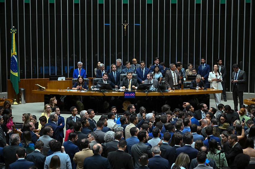 Mesa: 
deputada Bia Kicis (PL-DF); 
senador Marcos do Val (Avante-ES); 
presidente do Senado Federal, senador Davi Alcolumbre (União-AP); 
secretário-geral da Mesa do Senado Federal, Danilo Augusto Barboza de Aguiar; 
senador Marcio Bittar (PL-AC).