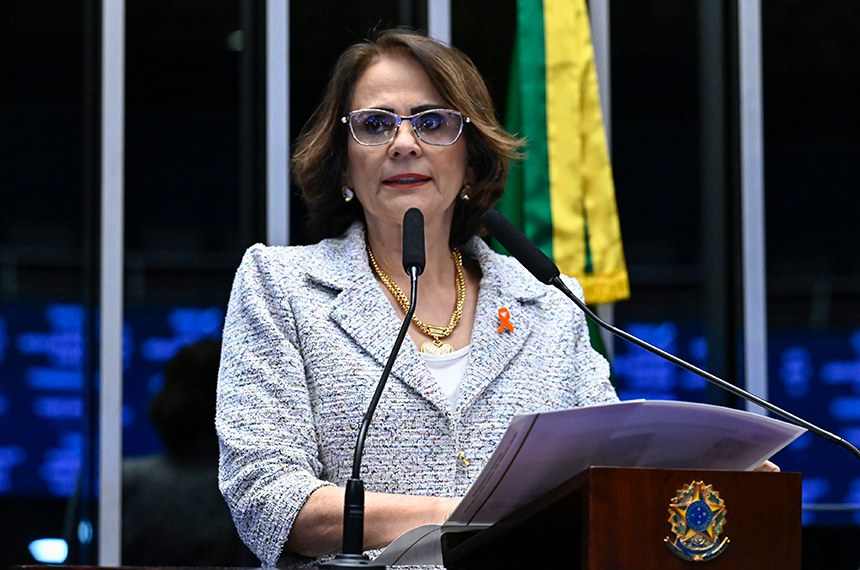 Em discurso, à tribuna, senadora Damares Alves (Republicanos-DF).
