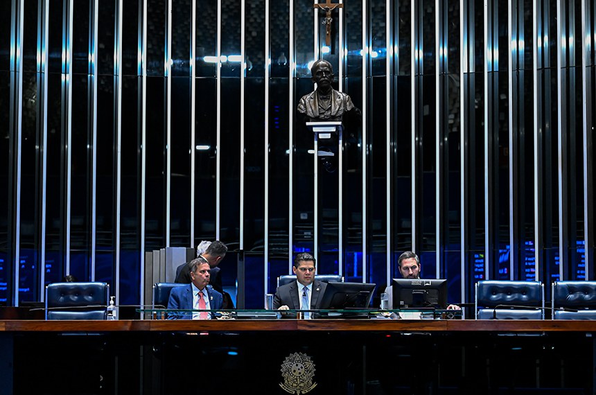 Mesa: 
senador Rogerio Marinho (PL-RN);
presidente do Senado Federal, senador Davi Alcolumbre (União-AP), conduz sessão; 
secretário-geral da Mesa do Senado Federal, Danilo Augusto Barboza de Aguiar.