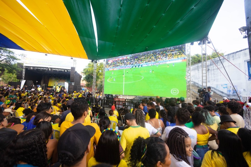 Torcida acompanha partida do Brasil  — Foto: Matheus Soares/Grupo Mirante