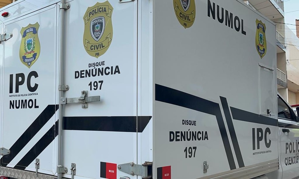 Veículo do Núcleo de Medicina e Odontologia Legal (Numol). — Foto: Pedro Júnior/TV Cabo Branco