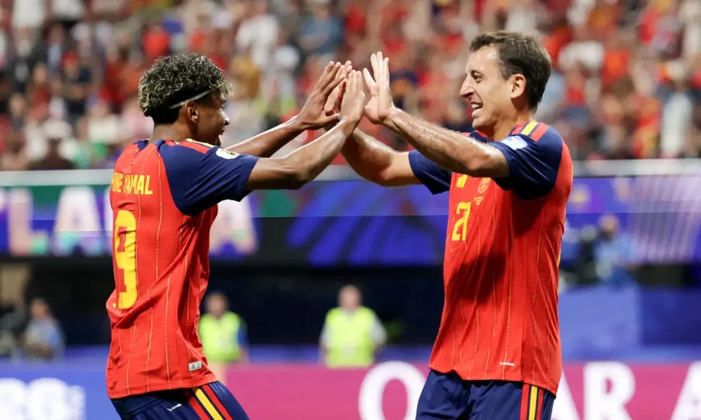 Soccer Football - FIFA World Cup 2026 - Group H - Spain v Saudi Arabia - Atlanta Stadium, Atlanta, Georgia, U.S. - June 21, 2026
Spain's Mikel Oyarzabal celebrates scoring their third goal with Lamine Yamal REUTERS/Claudia Greco
