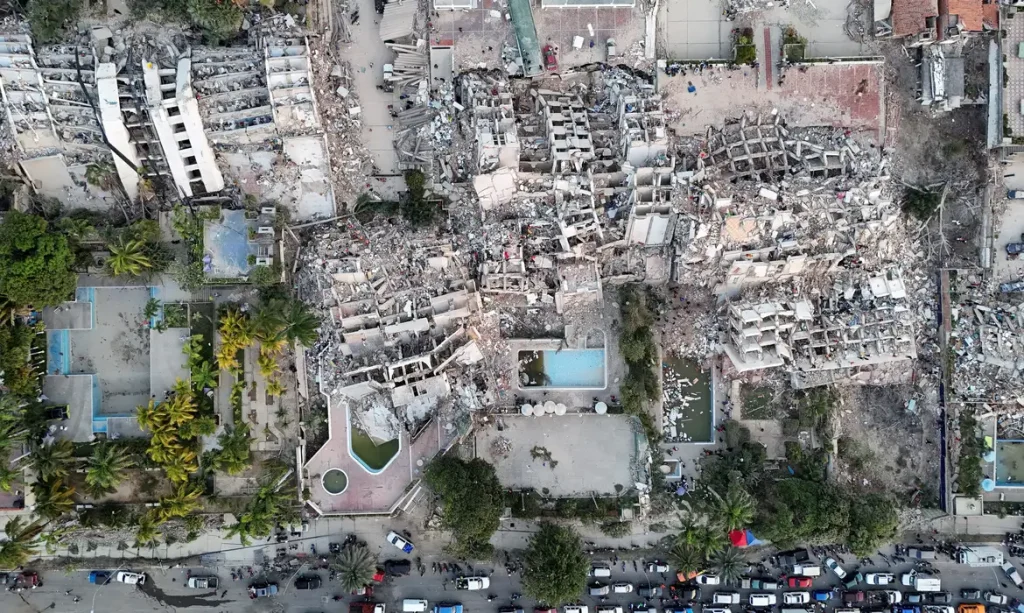 A drone view shows buildings destroyed by earthquakes, in La Guaira, Venezuela, June 26, 2026. Handout via REUTERS ATTENTION EDITORS - THIS IMAGE HAS BEEN SUPPLIED BY A THIRD PARTY NO RESALES. NO ARCHIVES     TPX IMAGES OF THE DAY