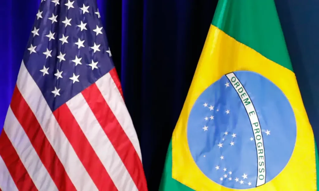 Los Angeles - EUA, 09/06/2022 - Bandeiras do Brasil e dos Estados Unidos. Foto: Alan Santos/PR