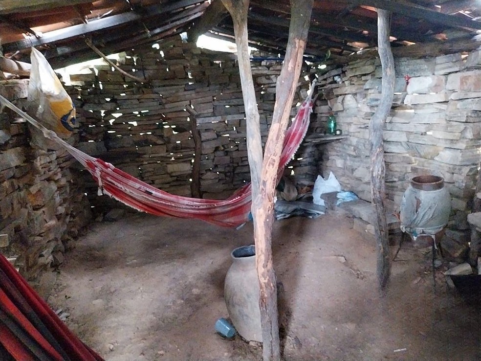 Mais de 60 trabalhadores são resgatados em situação análoga a escravidão no Sertão da PB — Foto: Divulgação/MTE
