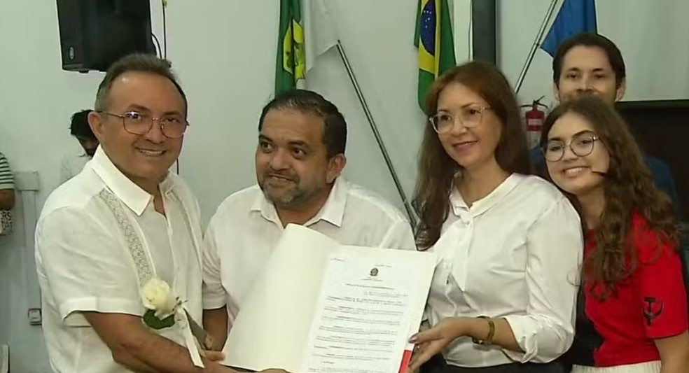 Famílias de 10 potiguares mortos na ditadura recebem certidões de óbito corrigidas — Foto: Reproduação/Inter TV Cabugi