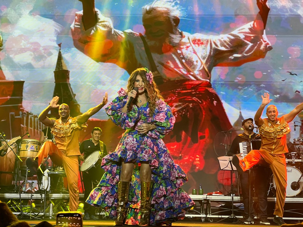 Elba Ramalho no São João 2025 de Campina Grande — Foto: Erickson Nogueira/g1