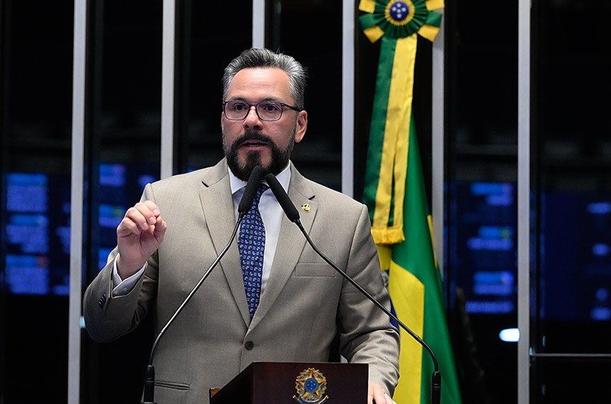 Em discurso, à tribuna,  senador Alan Rick (Republicanos-AC).