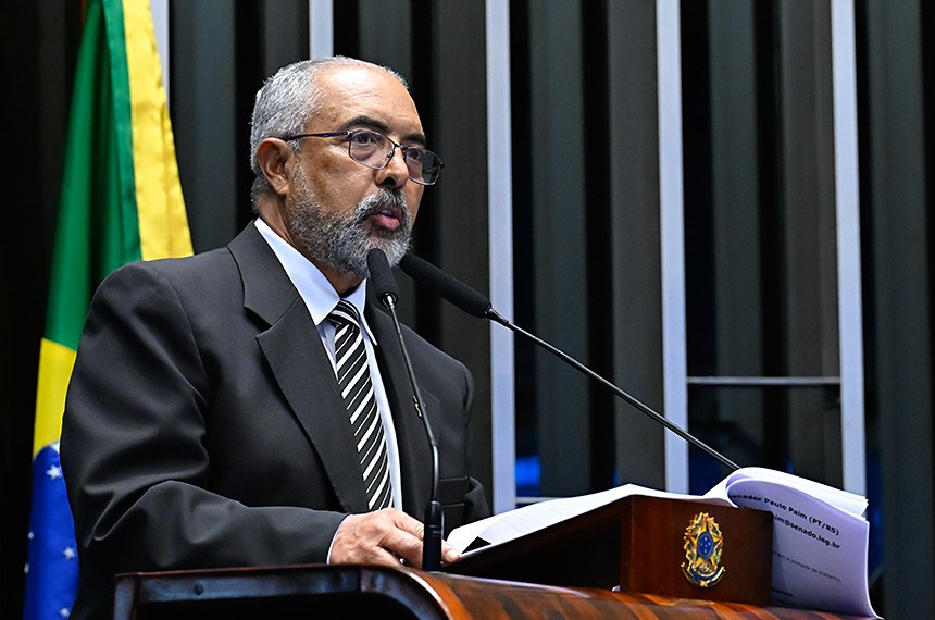Em discurso, à tribuna, senador Paulo Paim (PT-RS).