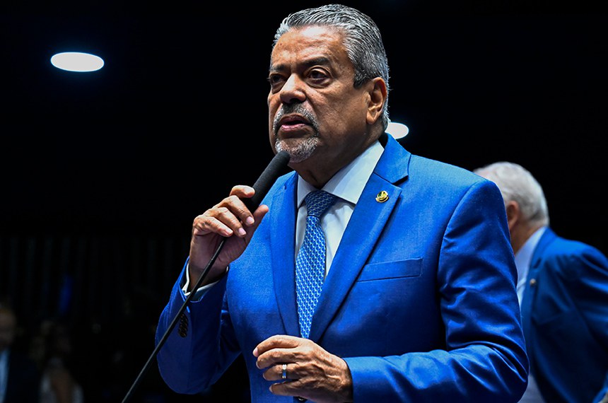 Senador Dr. Hiran (PP-RR) em pronunciamento à bancada.
