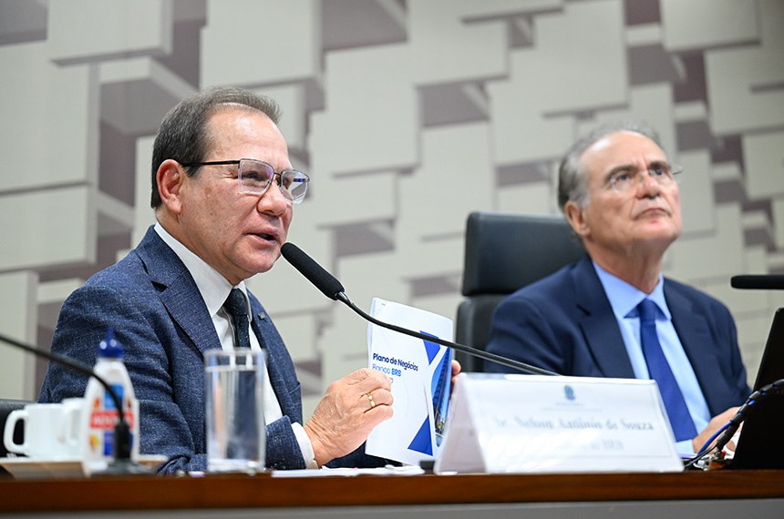 Mesa: 
presidente do Banco de Brasília (BRB), Nelson Antônio de Souza, em pronunciamento;
presidente da CAE, senador Renan Calheiros (MDB-AL).