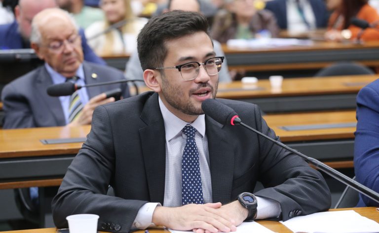 Deputado Kim Kataguiri (Missão-SP) fala em comissão da Câmara dos Deputados